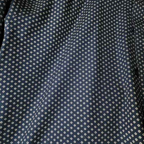 Express Fitted XL 17.5 Flower Geometric Design Dress Shirt - Picture 4 of 16